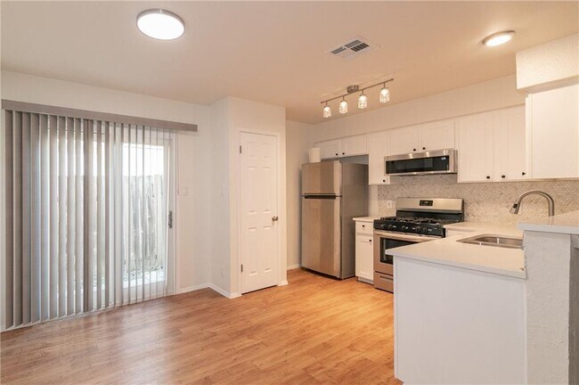 Building Photo - 10604 Lanshire Dr