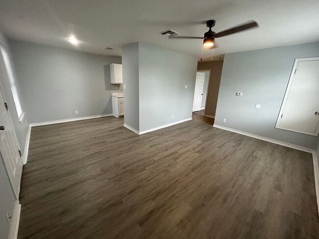 Photo - 1105 New Laredo Unit 201