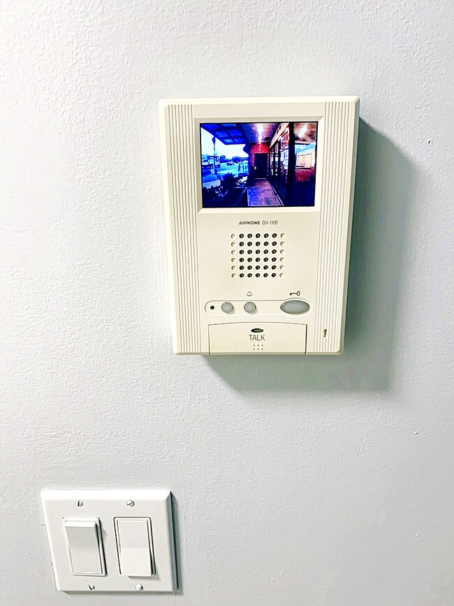 Photo - 6070 Woodhaven Blvd Unit 5