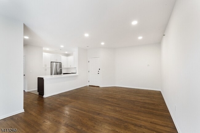 Photo - 50 Maple Ave Unit 214