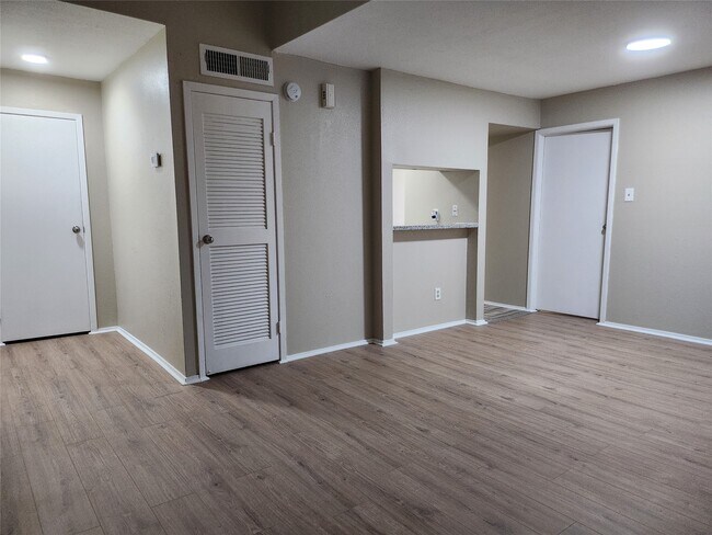 Photo - 6602 Harbor Town Dr Unit 408