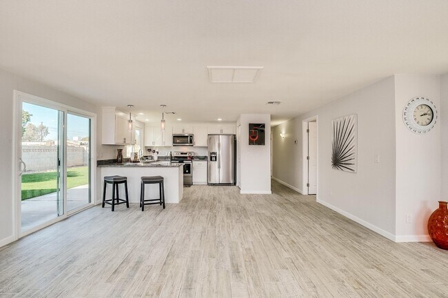 Photo - 1804 W Nopal Dr