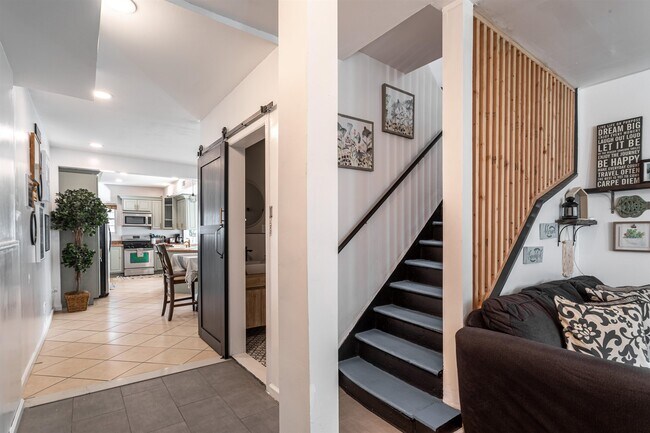 Photo - 148.5 Union St