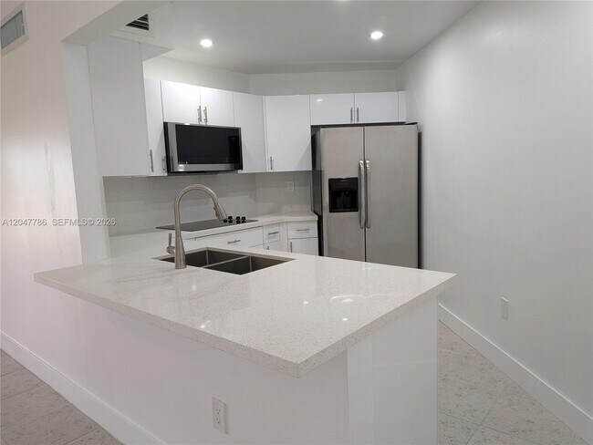 Photo - 10237 NW 9th St Unit 202-4