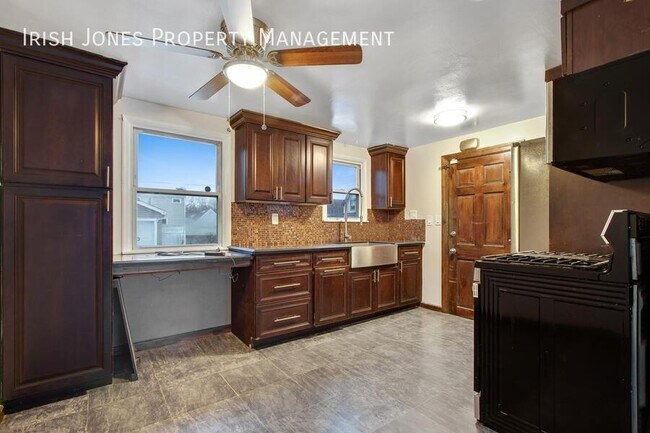 Photo - 15 Arbour Ln Unit Apt. 1 - Left