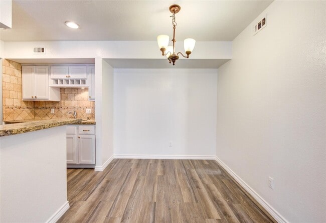Photo - 10202 Forum Park Dr Unit 256