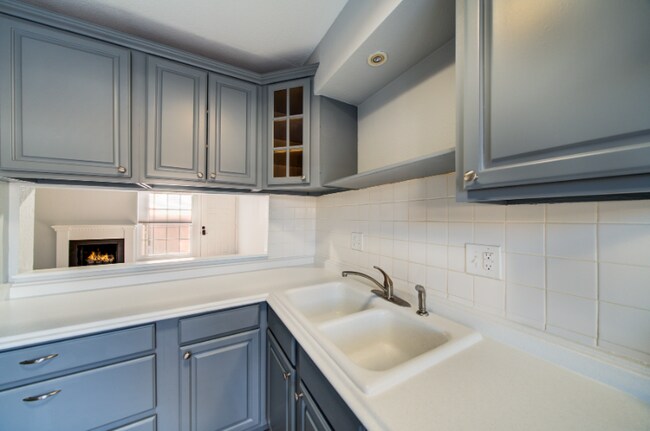 Photo - 3525 Rebecca Ln