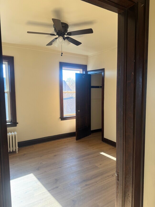 1er dormitorio - 6609 S California Ave Unidad 2nd floor front