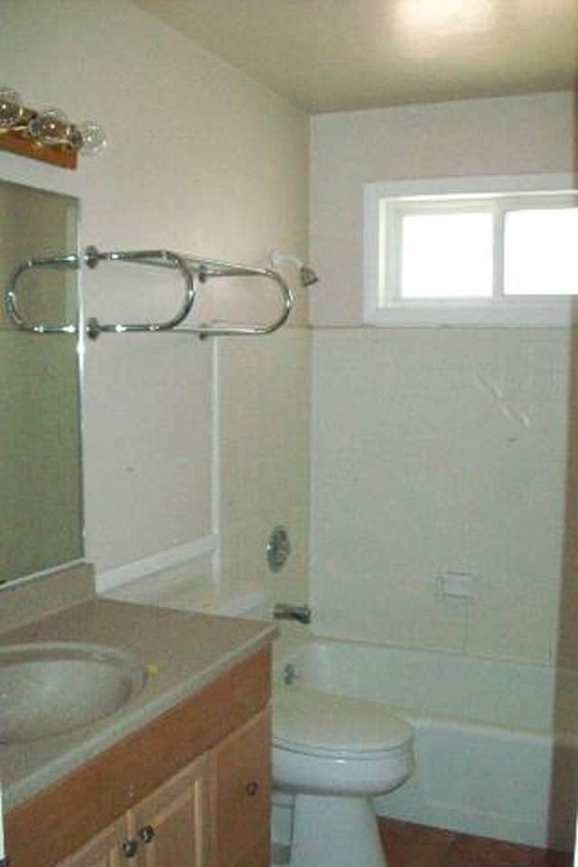 Photo - 1146 E Campus Dr