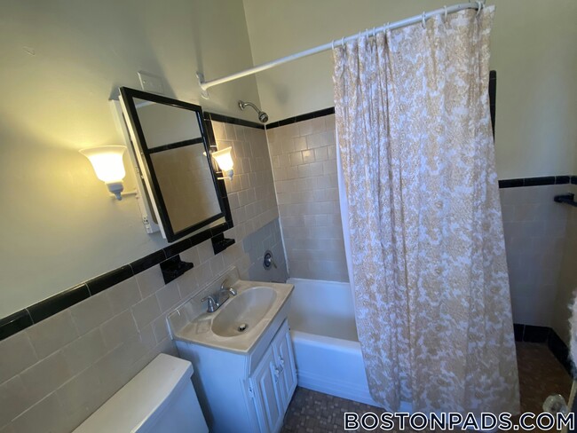 Photo - 379 Commonwealth Ave Unit 3