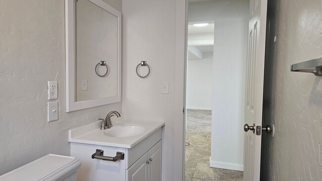 Photo - 4 Bedroom Bench Home Fully Remodeled