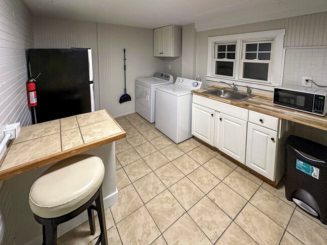 Photo - 110 Avery St Unidad Apt A