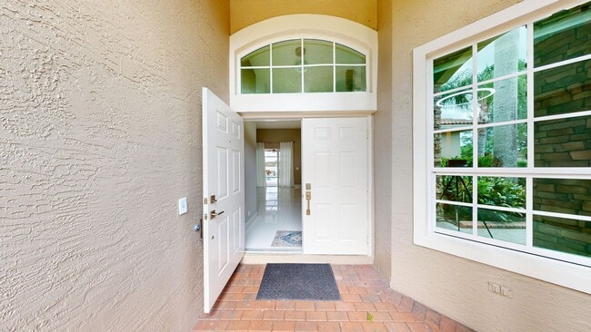 Photo - 4BD/3BA Single Family Home with Pool  ** L...