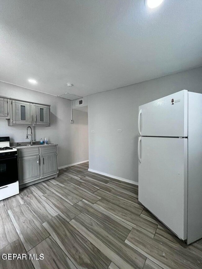 Photo - 10216 Celedon Cir