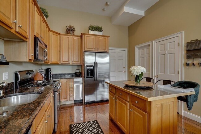 Photo - 141 Washington St Unit 2
