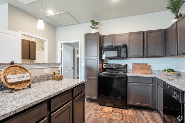 1 BR 1 BA, 707 SF.