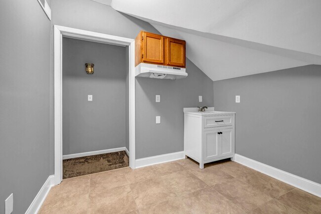 Photo - SPACIOUS 6 BEDS | 3 BATHS - IN THE HEART O...