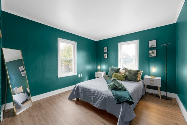 Photo - 1655 Goethe St