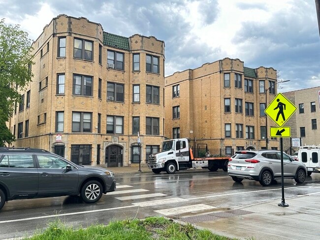 Photo - 1530 N Kedzie Ave Condo Unit B2