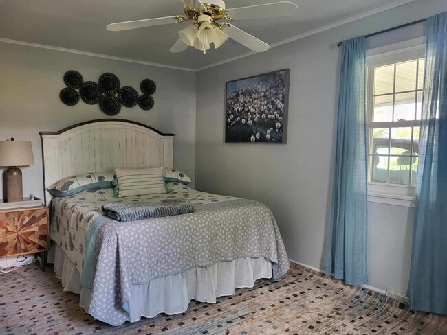 Dormitorio 1 - 195 S 4th St