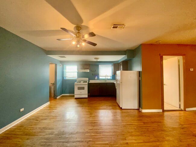 Photo - 4351 N Western Ave