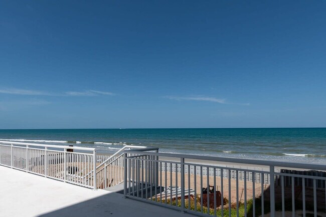 205 Jimmy Buffett Mem Hwy Unit SI FL2-ID1044403P