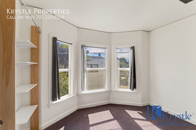 Photo - **Presented exclusively through Krystle Pr... Unit C