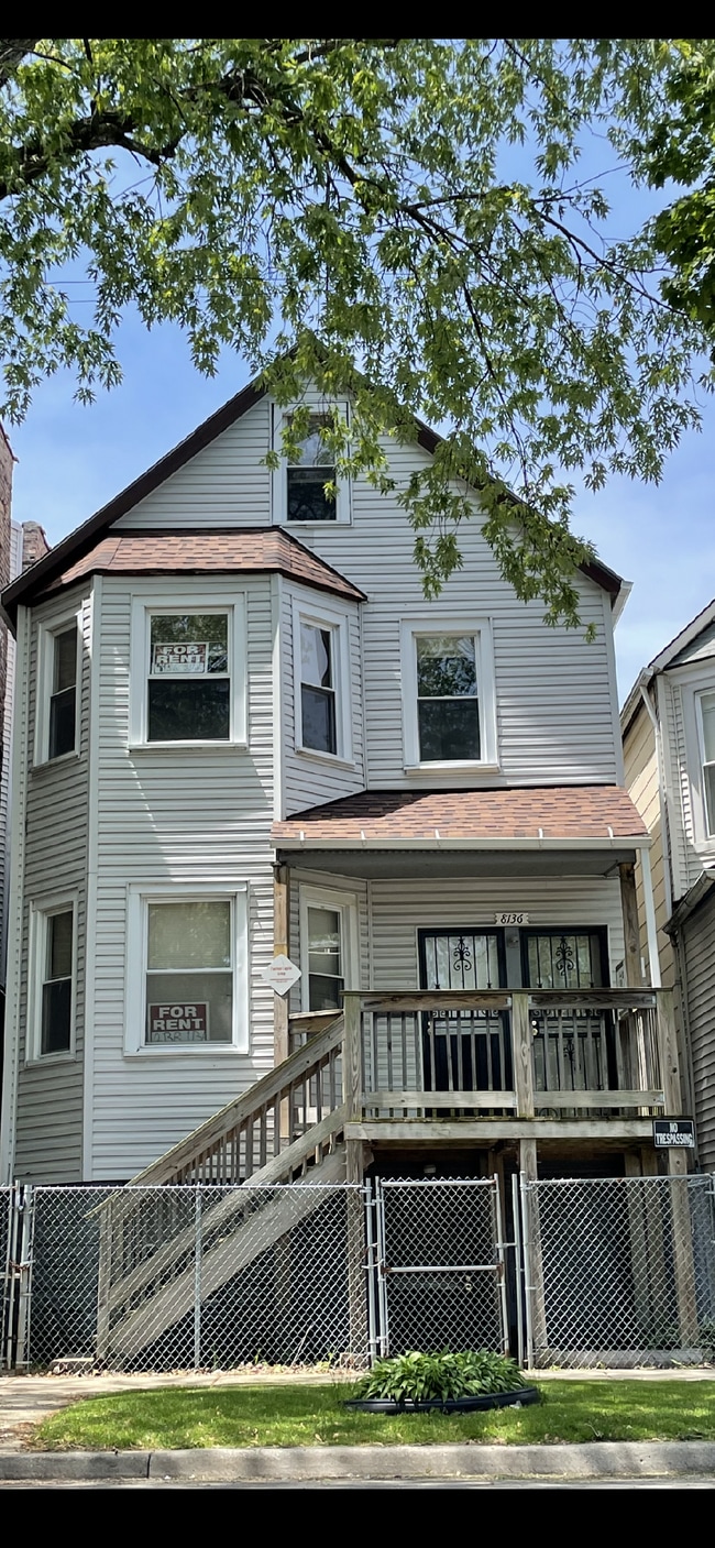 Building Photo - 8136 S Exchange Ave Unit 2