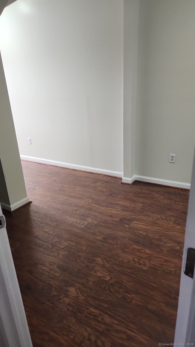 Photo - 283 Waterview Ave