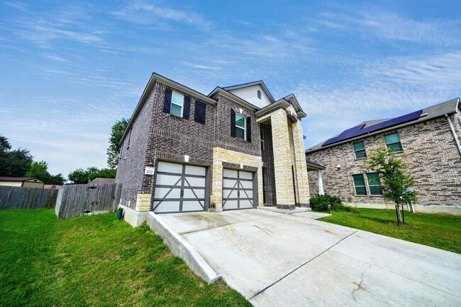 Photo - Beautiful 3-Bedroom Home with Flex Space in Universal City - Realtor Commission: $600