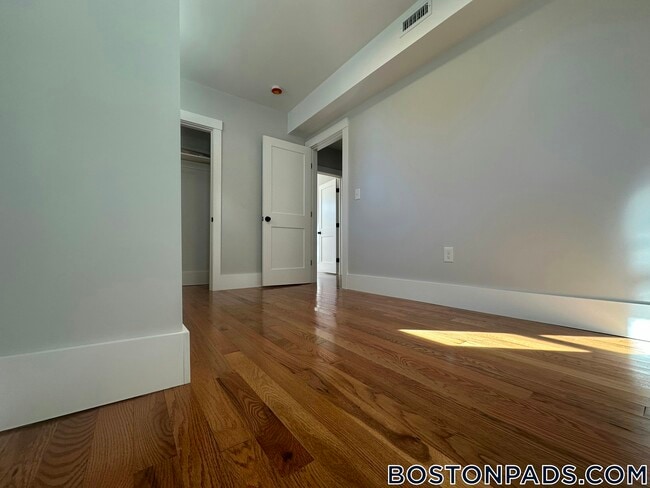 Photo - 118 Marginal St Unidad 1