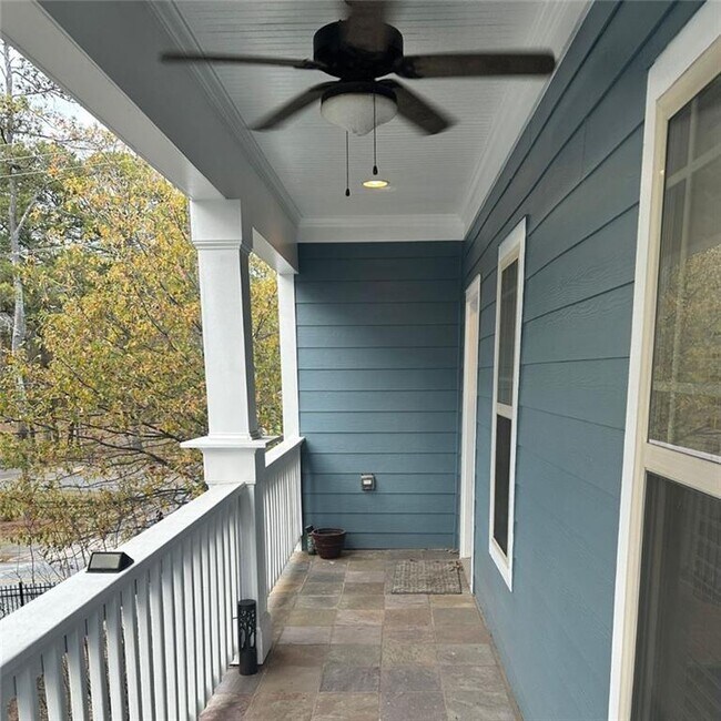 Photo - 713 McWilliams Rd SE
