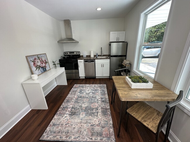 Photo - 1215 Buncombe Rd Unit ID1234770P