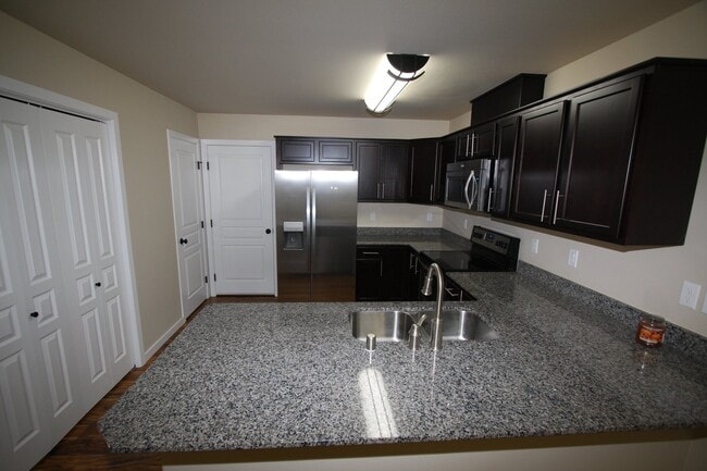 Photo - 3 Bedroom South Anchorage Townhouse!