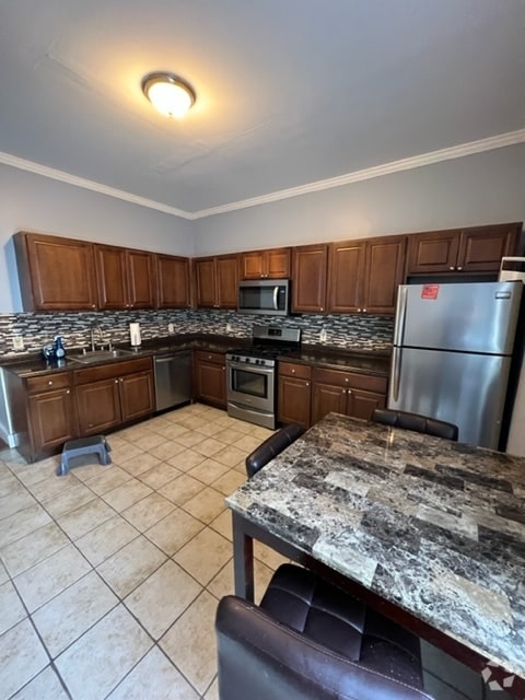 Building Photo - 301 Lexington Ave Rental