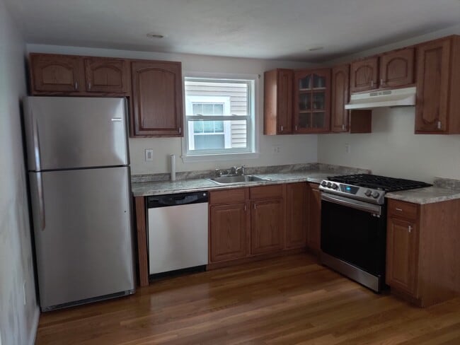 Kitchen - 235-2 Columbia Rd Unit 2