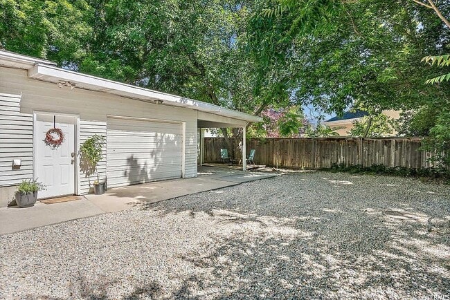 Photo - 1870 E 3900 S