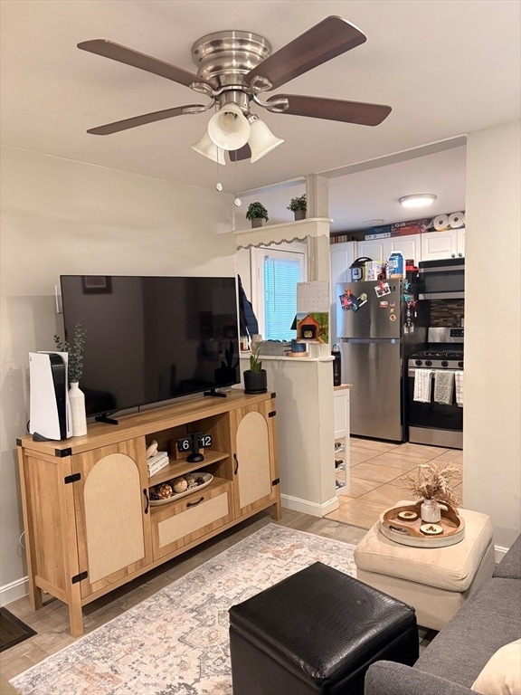 Building Photo - 254 Hurley St Unit 1R