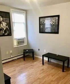 Photo - 202 S 5th St