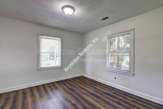 Photo - 1241 Auburn Dr