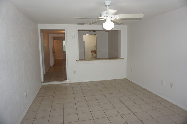 Photo - 611 Lyndhurst St Unit 613 Lyndhurst St