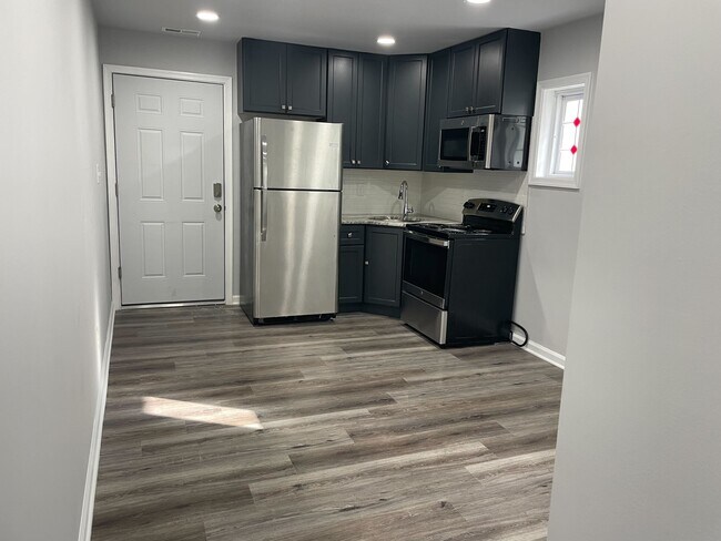 Photo - 1404 N 52nd St Unit B