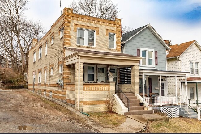 Photo - 2840 Dwight Ave Unidad 1