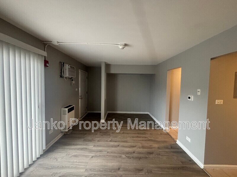 Photo - 3333 Commercial Ave Unidad 1