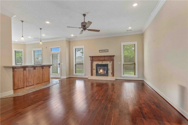 Photo - 501 SE Eaton St