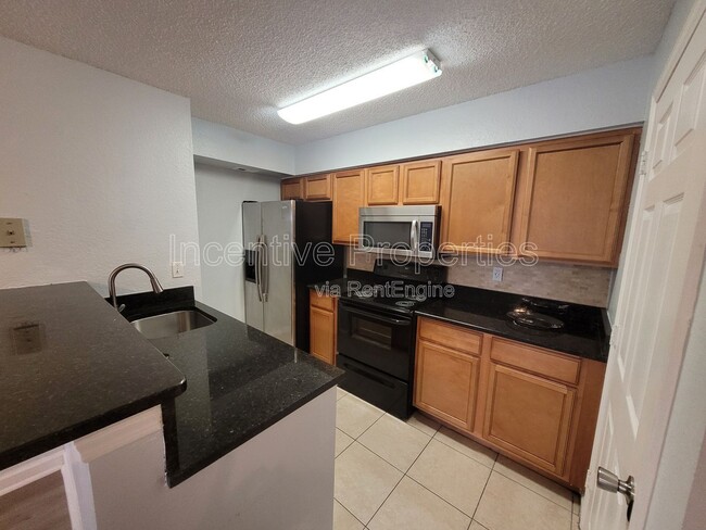 Photo - 5064 Park Central Dr Unit Apartment 1714