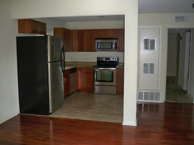 Photo - 2706 Cole St Unit 102B