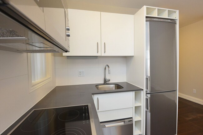 Building Photo - 54 Maitland St Unit 201