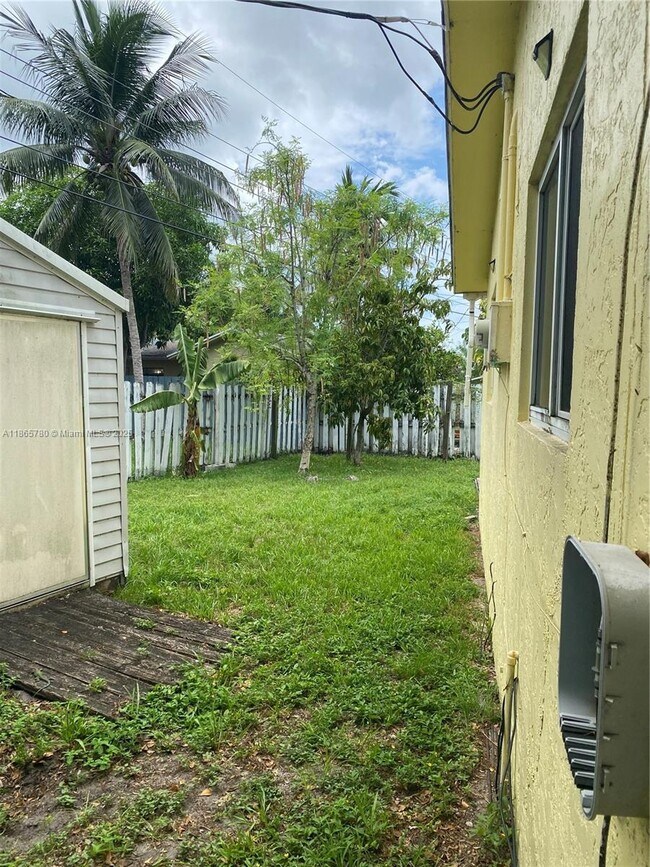Photo - 258 NE 41st St Unit 258