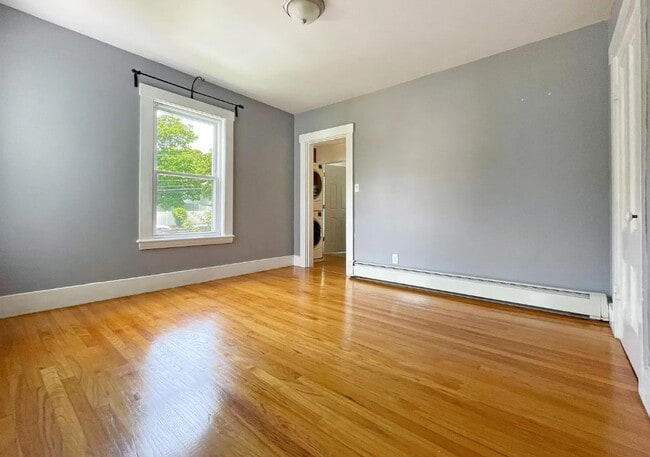 Photo - 35 Green St Unit 2